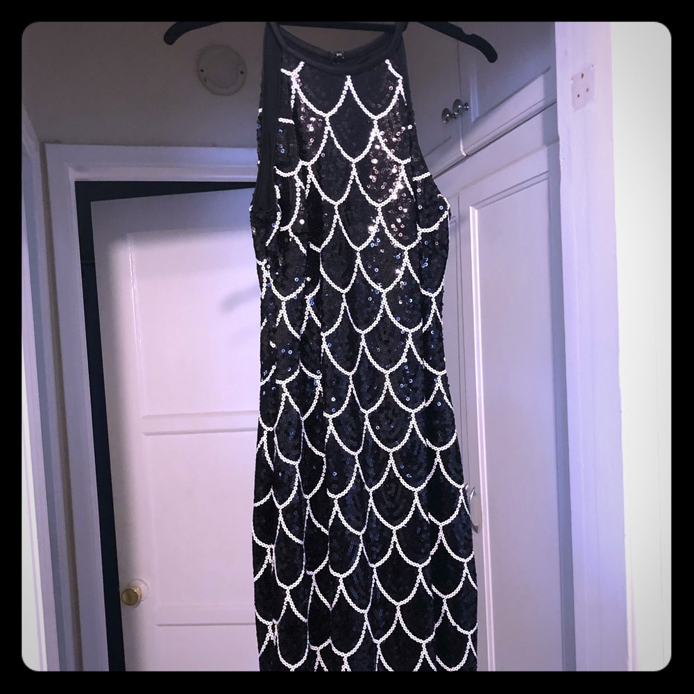 Amazing sequined dress - Picture 2 of 8